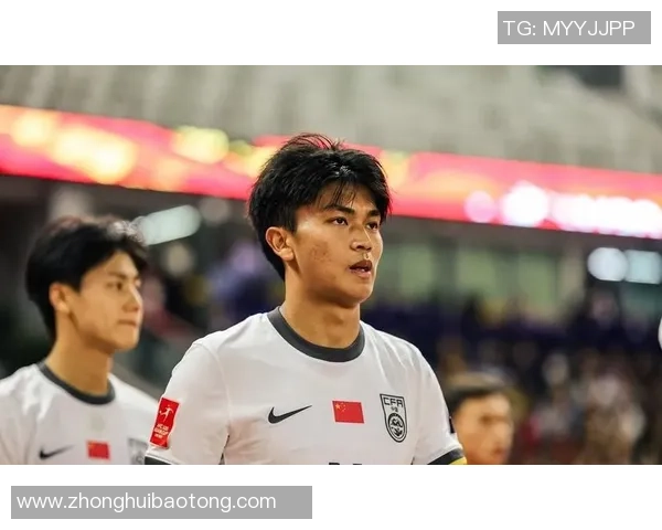 直男足球明星的魅力与风采揭秘:他们如何在绿茵场上展现真实自我