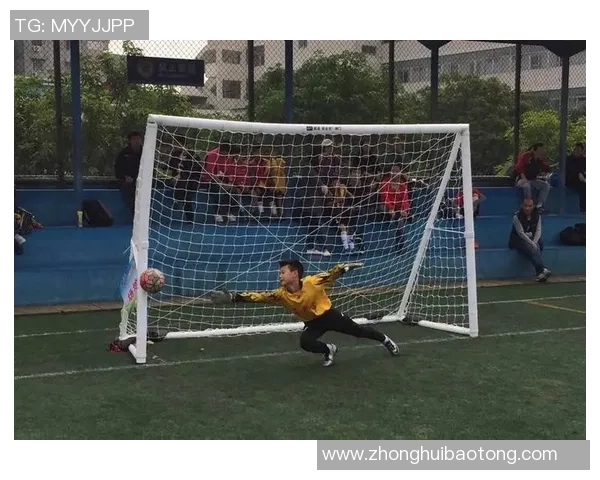 足球明星精彩射门瞬间汇聚活动精彩回顾与精彩图片展示